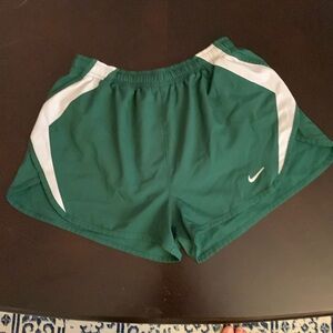 Nike Green Men’s Medium 2 in inseam Half-Split Shorts